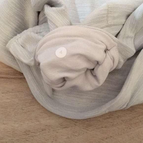 Lululemon Knee length Legging - Picture 4 of 7